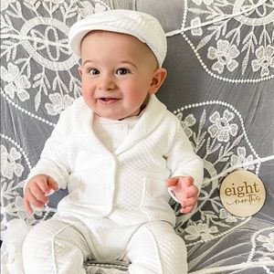 Baby beau and belle Elijah 3 piece suit plus hat and booties (5 pieces total)